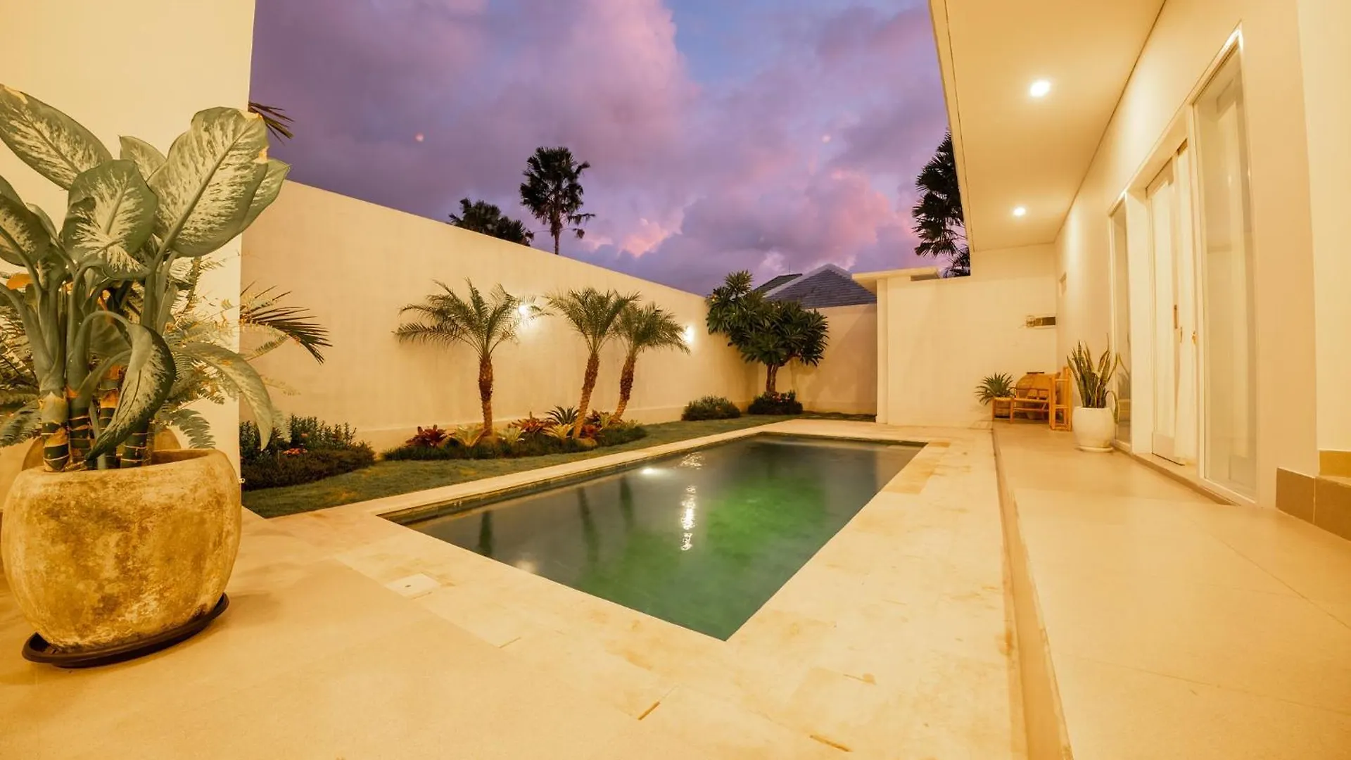 Casa Moana Seminyak 3Br Stylish Private Pool Villa