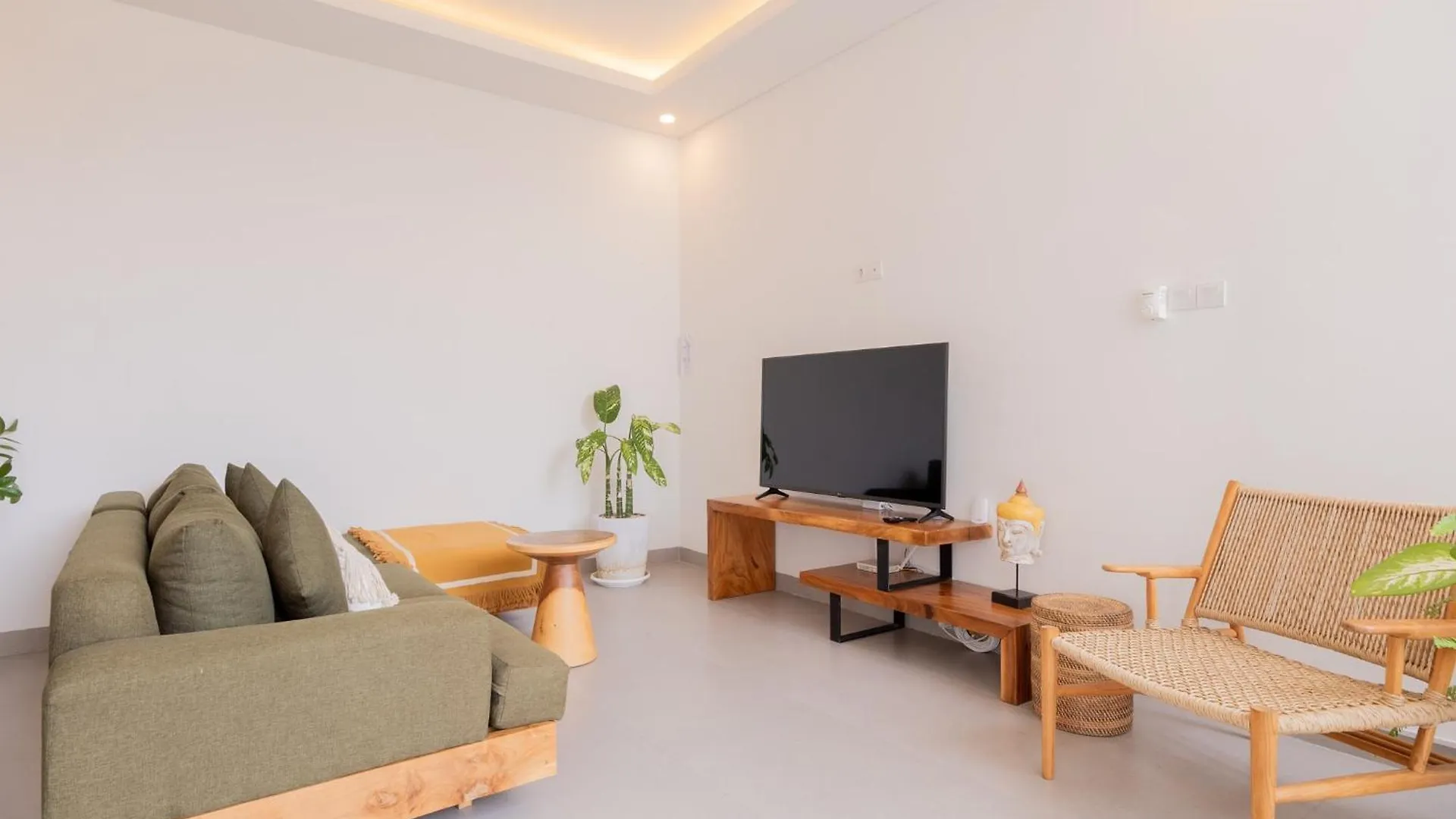 Casa Moana Seminyak 3Br Stylish Private Pool Villa 0*,