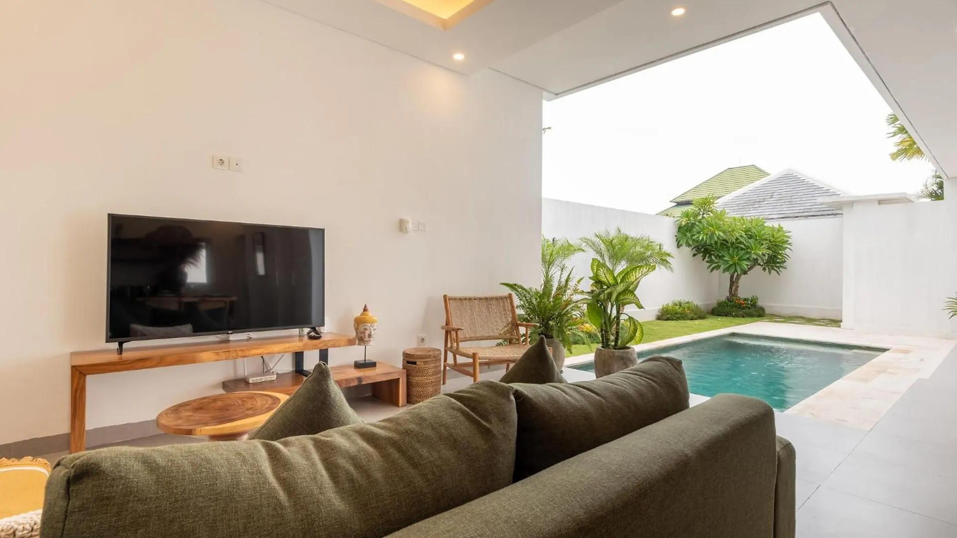 Casa Moana Seminyak 3Br Stylish Private Pool Villa