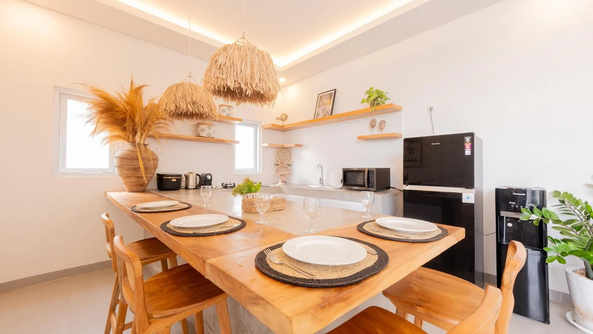 Casa Moana Seminyak 3Br Stylish Private Pool Villa 0*, 塞米亚克